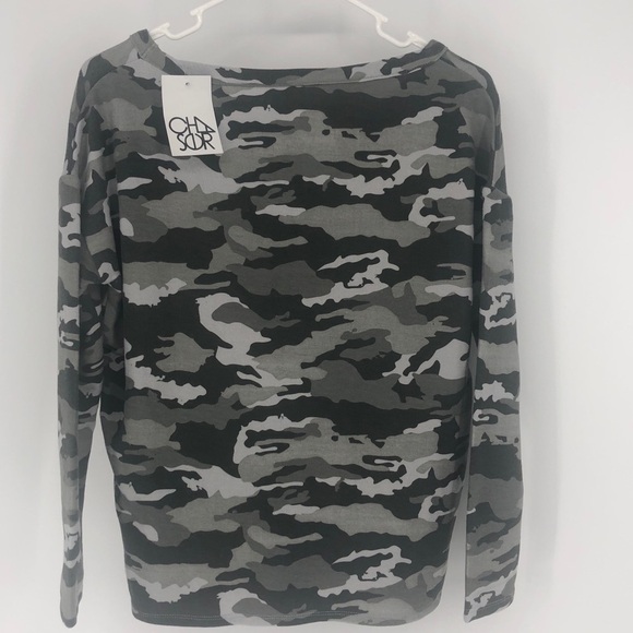 Chaser NWT CAMO Grey Long Sleeve Top Sweatshirt XSmall and Small. - Picture 6 of 9